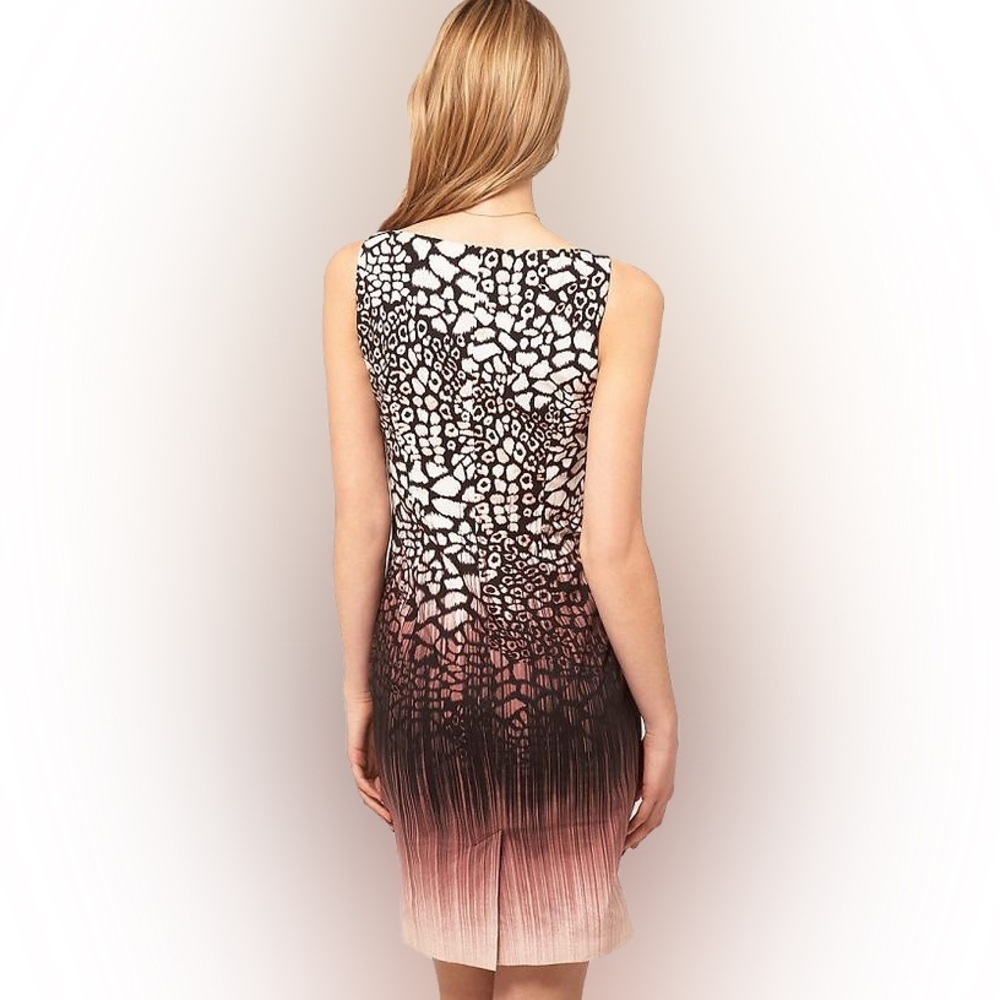 Karen Millen • Modern Animal Print Cotton Fitted Pencil Dress